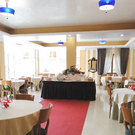 Отель Arimannia 3*