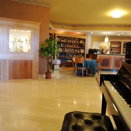 Отель Arimannia 3*