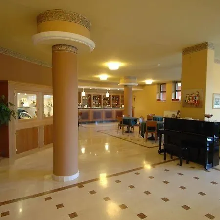 Отель Arimannia 3*