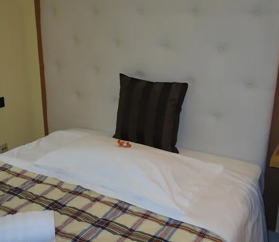 فندق Arimannia 3*